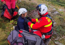 Mentőhelikopterrel kellett lehozni a Páring-hegységből egy balesetet szenvedett magyarországi turistát