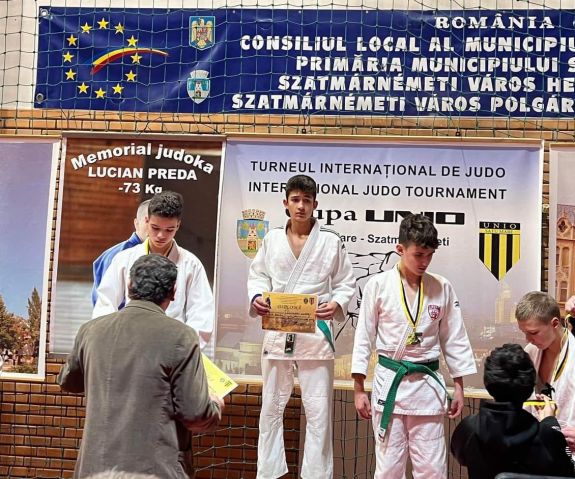 Sorra szállítja az érmeket egy 13 éves zilahi cselgáncsozó