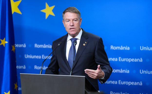 FRISSÍTVE –  Klaus Iohannis ellentmondott Rareș Bogdannak: a román állam nem pereli be Ausztriát