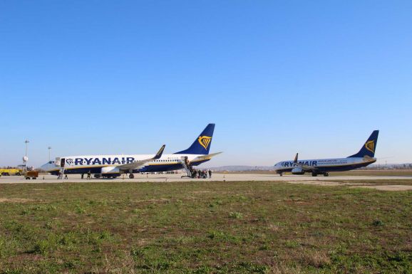 Elfogyott a támogatás, kivonul a Ryanair négy romániai repülőtérről, köztük a nagyváradiról és a nagyszebeniről is