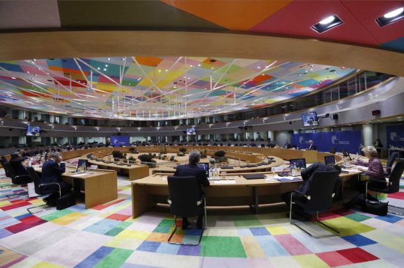 Az EU elfogadta az Oroszország elleni kilencedik szankciós csomagot