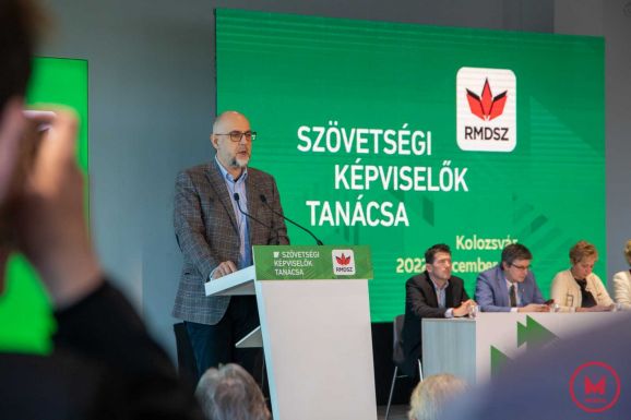 SZKT – Kelemen Hunor: „egyik kezünkkel tüzet oltunk, míg a másikkal építkezünk”