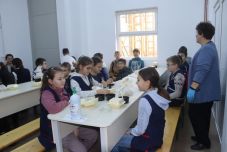 Meleg étel-program az oktatási intézményekben: pozitív tapasztalatok Szilágyperecsenben 