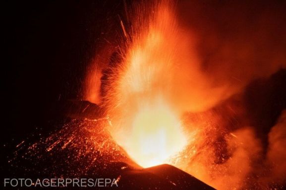 Vádat emeltek egy romániai férfival szemben, aki rágyújtotta alvó ismerőseire a házat