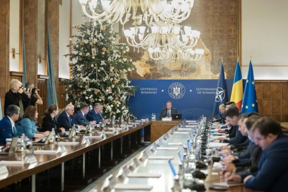 Hivatalos: rendeletekkel irányíthat a kormány a parlamenti vakáció alatt