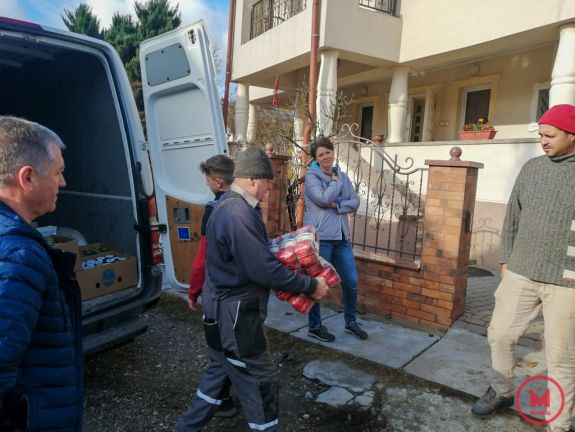 Kárpátalján egyre erősebb az ölelés találkozáskor és búcsúzáskor