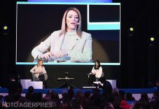 Bukaresti egyetemistákkal találkozott az EP elnöke: szerinte a háború előtt természetesnek tűnt a béke