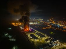 Öt órán át küzdöttek a lángokkal a kolozsvári ipari parkban