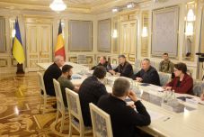 Marcel Ciolacu az ukrán kisebbségi törvény felülvizsgálatát kéri Zelenszkij elnöktől