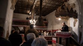 Adventi riport a magyarvistai református templomból, ahol szinte érezni lehet a középkort