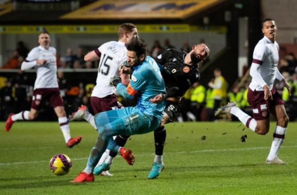 Súlyosan megsérült a skót válogatott kapusa