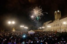 Tűzijátékkal és főtéri zenés mulatsággal köszöntik az újévet Sepsiszentgyörgyön