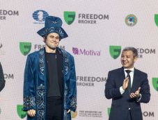 Ismét Magnus Carlsen nyerte a gyorssakk-vébét