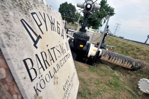 Orosz kormányfőhelyettes: Oroszország csak piaci alapon fog kőolajat eladni