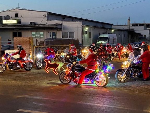 Mikulás-napi motoros felvonulás és ajándékosztás Háromszéken