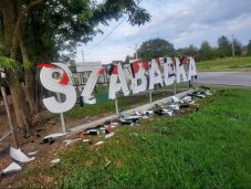 Szétverték a magyar feliratot Szabadkán  