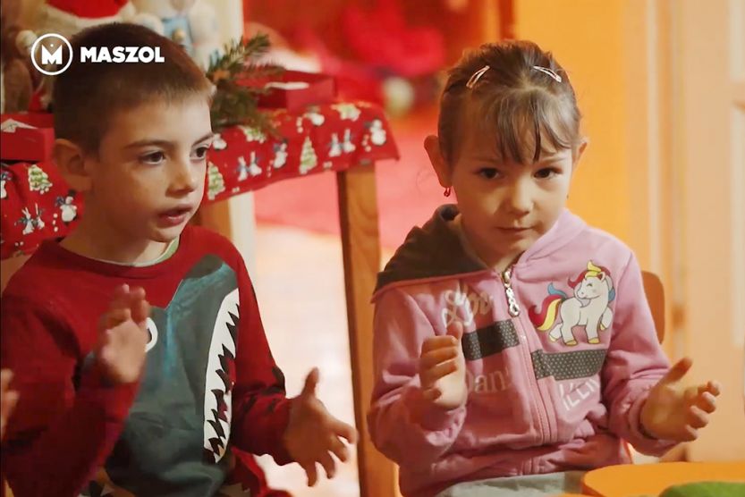 „Érdekes fejszével”, géppel és manókkal dolgozik: ezt gondolják a székelyföldi ovisok a Mikulásról