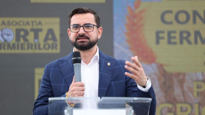 FRISSÍTVE – Bíróság elé állítja a DNA Adrian Chesnoiu volt mezőgazdasági minisztert