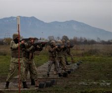 Az ukrajnai háború megduplázta a román hadseregből kilépők számát