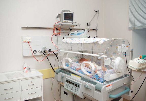 Maximális kapacitással működik a koraszülöttek intenzív osztálya Marosvásárhelyen