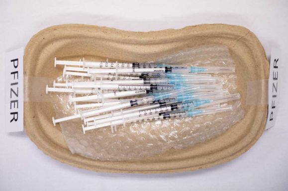 Átlépte a 8 milliót a teljeskörűen beoltottak száma