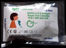 Az utóbbi héten 8005 nyálteszt lett pozitív, de kevesebb mint 60 százalékukat erősítette meg PCR-teszt is