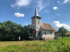 Civilek mentették meg kispetri román templomát, amelyhez Kós Károly tervezett tornyot