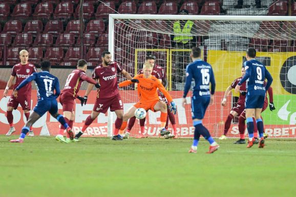 FRISSÍTVE - Liga 1: a Kolozsvári CFR botlásait kihasználva ismét szorossá tette a bajnokságot a FCSB