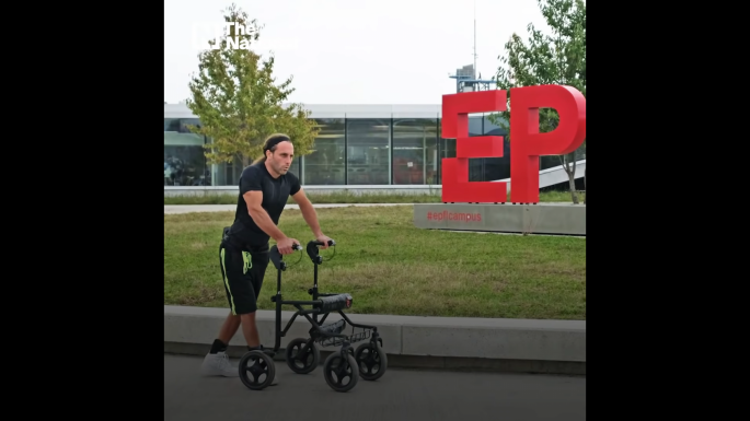 Az orvostudomány csodája: implantátum segítségével állt lábra a lebénult férfi