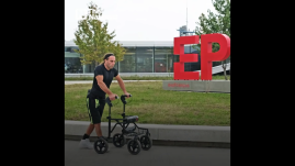 Az orvostudomány csodája: implantátum segítségével állt lábra a lebénult férfi