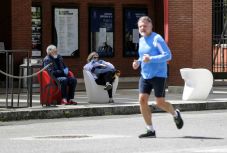 Olaszországban eltörölték szabadtéren a kötelező maszkhasználatot