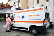 A 112-re tavaly beérkezett hívások 60 százaléka volt sürgősségi eset