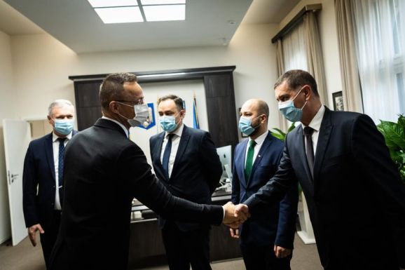 Székelyföldi körútra érkezett Szijjártó Péter magyar külügyminiszter