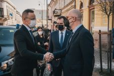 Szijjártó Péter Sepsiszentgyörgyről üzent az erdélyi magyaroknak