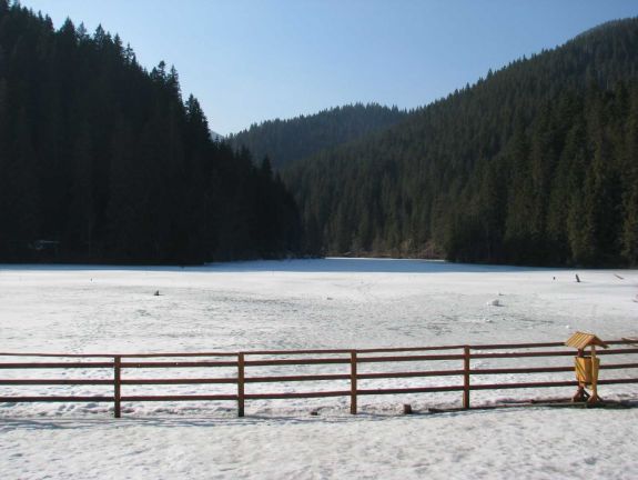 Egymást vádolják a felek – de mi a jó a Gyilkos-tónak?