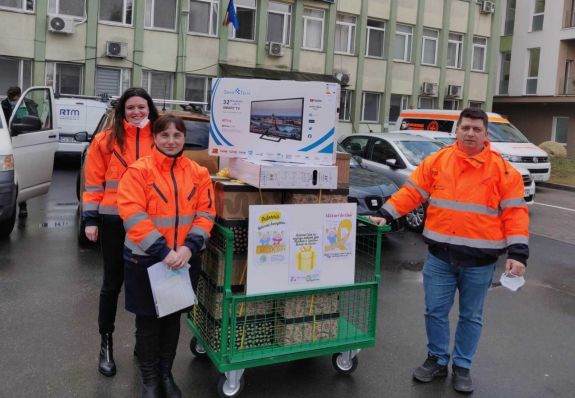 Szatmárról kaptak ajándékokat a rákbeteg gyerekek és ápolóik