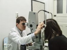 Aláírásgyűjtés indult a csíkszeredai szemész-főorvos felfüggesztése ellen