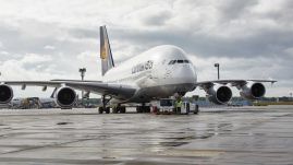 A Lufthansa felfüggeszti kijevi járatait, Berlin Ukrajna elhagyására kéri a németeket