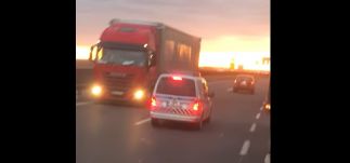 A forgalommal szemben hajtott egy kamionos a magyarországi autópályán, a rendőrök tétlenül elengedték 