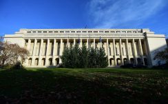 Kormány: egy ENSZ-tagállam államiságának megkérdőjelezése revizionista megközelítés