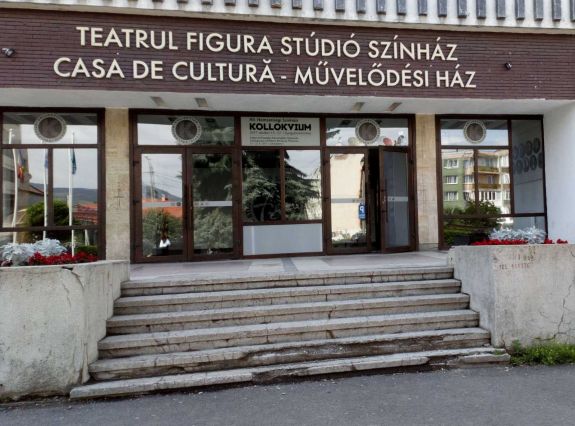 Átmenetileg új helyre költözik a gyergyószentmiklósi Figura Stúdió Színház