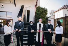 FRISSÍTVE – Felavatták a nagybányai szórványkollégium épületét