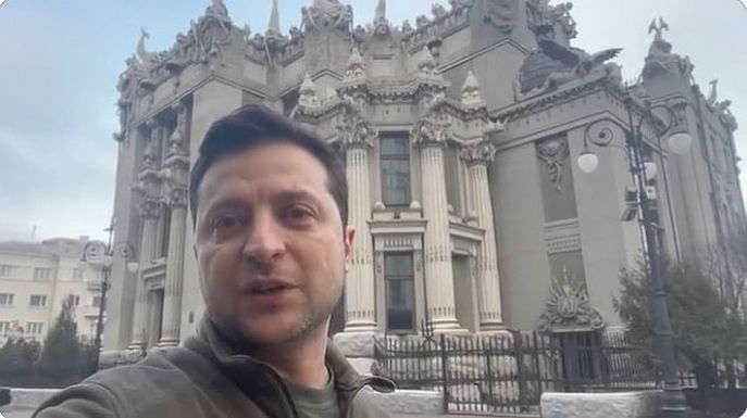 Volodimir Zelenszkij: nem tesszük le a fegyvert