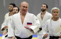 A Nemzetközi Cselgáncs Szövetség felfüggesztette Putyint tiszteletbeli elnöki tisztségéből