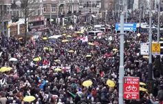 Betiltott tüntetést oszlattak fel a rohamrendőrök Amszterdamban 