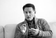 Elhunyt Ágoston Vilmos marosvásárhelyi születésű esszéíró, irodalomkritikus