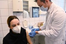 Harmincegyezer személy kapta meg a COVID-19 elleni vakcinát az elmúlt 24 órában