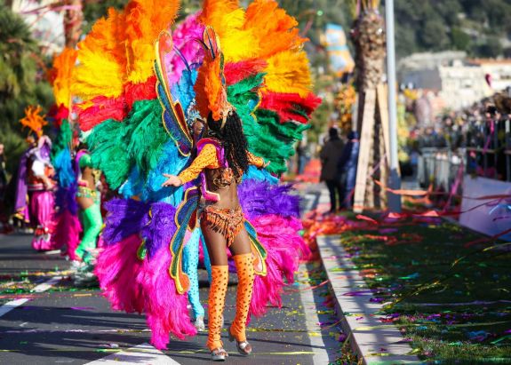 A járványhelyzet miatt idén sem lesz karneváli hangulat Rio utcáin