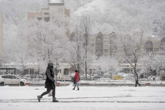 Havazás és hóviharok miatt adott ki elsőfokú riasztást a meteorológiai szolgálat
