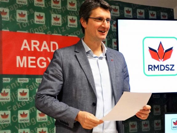 Faragó Péter újabb két éves mandátumot kapott az Arad megyei RMDSZ elnökeként